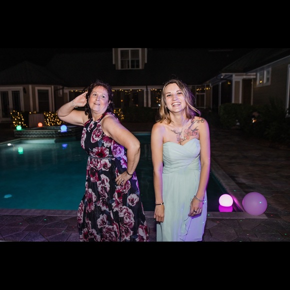 Meet your Posher, Lindsay - Picture 4 of 5